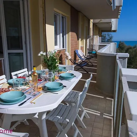 Apartment Virgi Con Vista Mare A By Yohome Pesaro